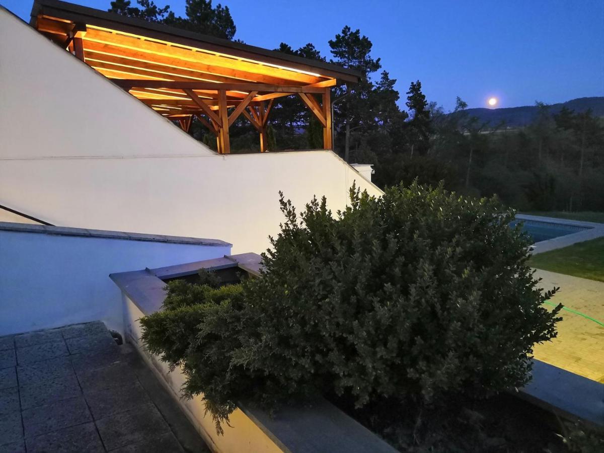 Hrebecniky Hotel Berounka מראה חיצוני תמונה