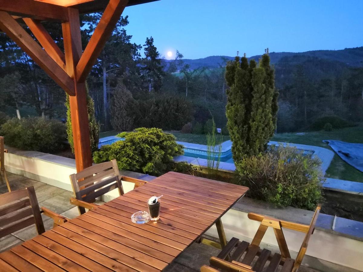 Hrebecniky Hotel Berounka מראה חיצוני תמונה