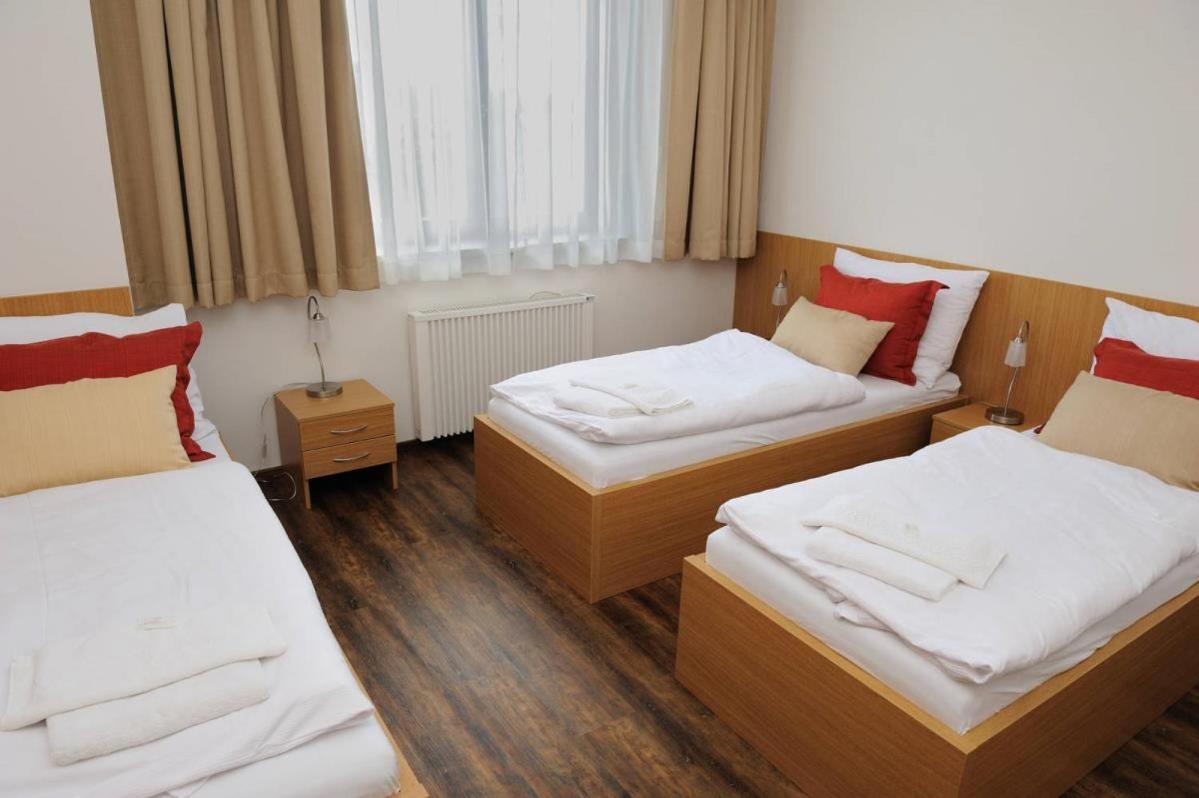 Hrebecniky Hotel Berounka מראה חיצוני תמונה