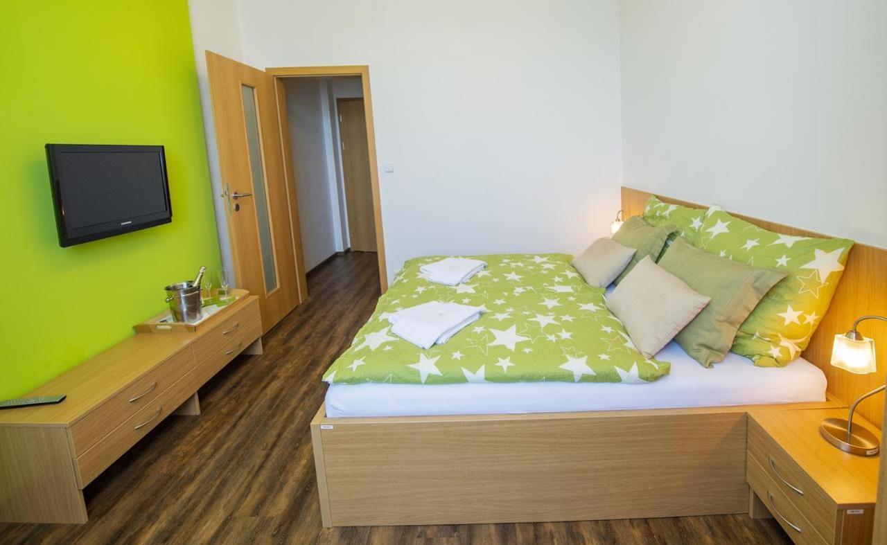 Hrebecniky Hotel Berounka מראה חיצוני תמונה