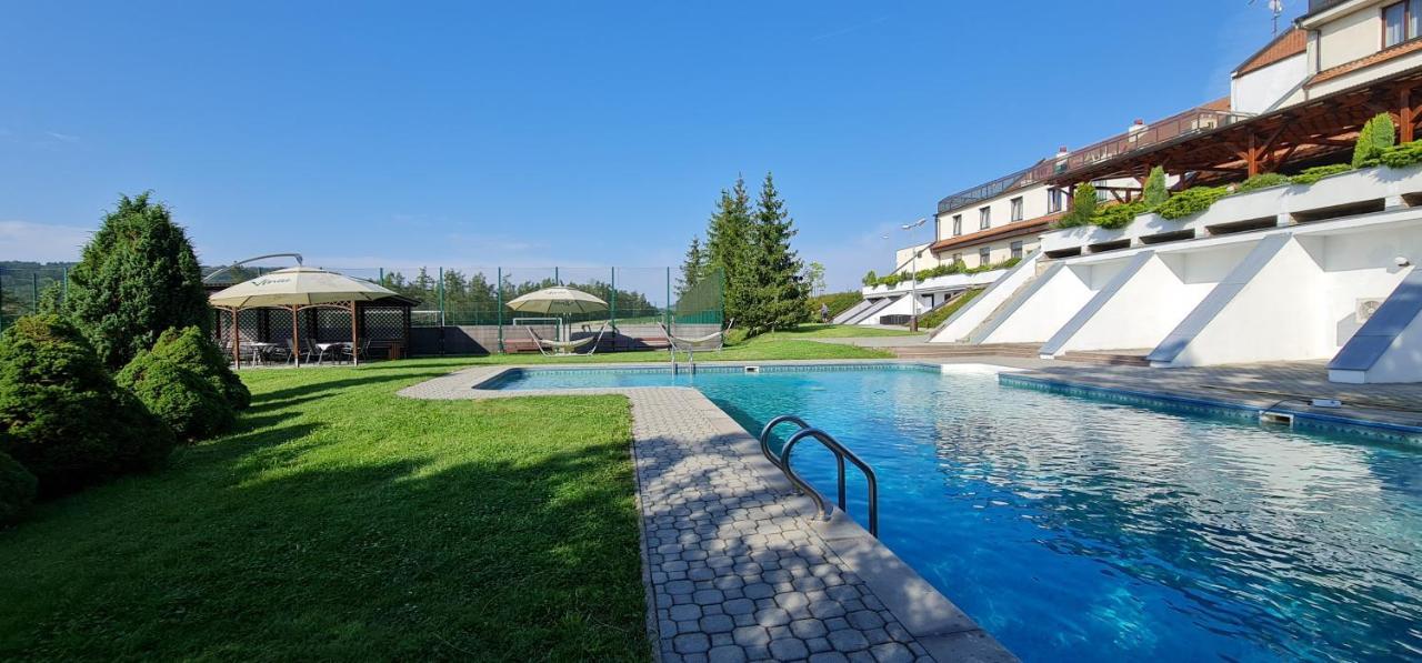 Hrebecniky Hotel Berounka מראה חיצוני תמונה